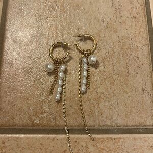 Elegant Gold and Pearl Drop Earrings